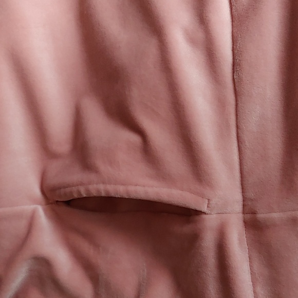 🍁Women's Soft Pink Velour Cozy Cowl Neck Plush Sweater - Picture 6 of 8